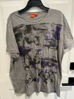 Hugo Boss Gray Short-Sleeve Graphic Tee with Purple Print